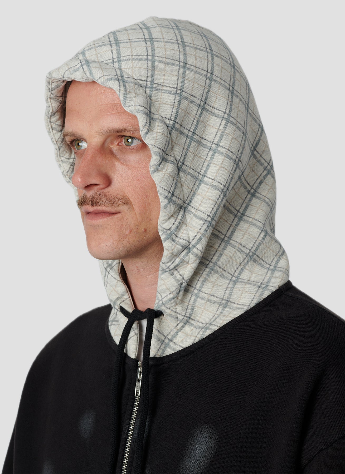 PACC18T025 ~ SUN FADED ZIP HOODIE - BLACK