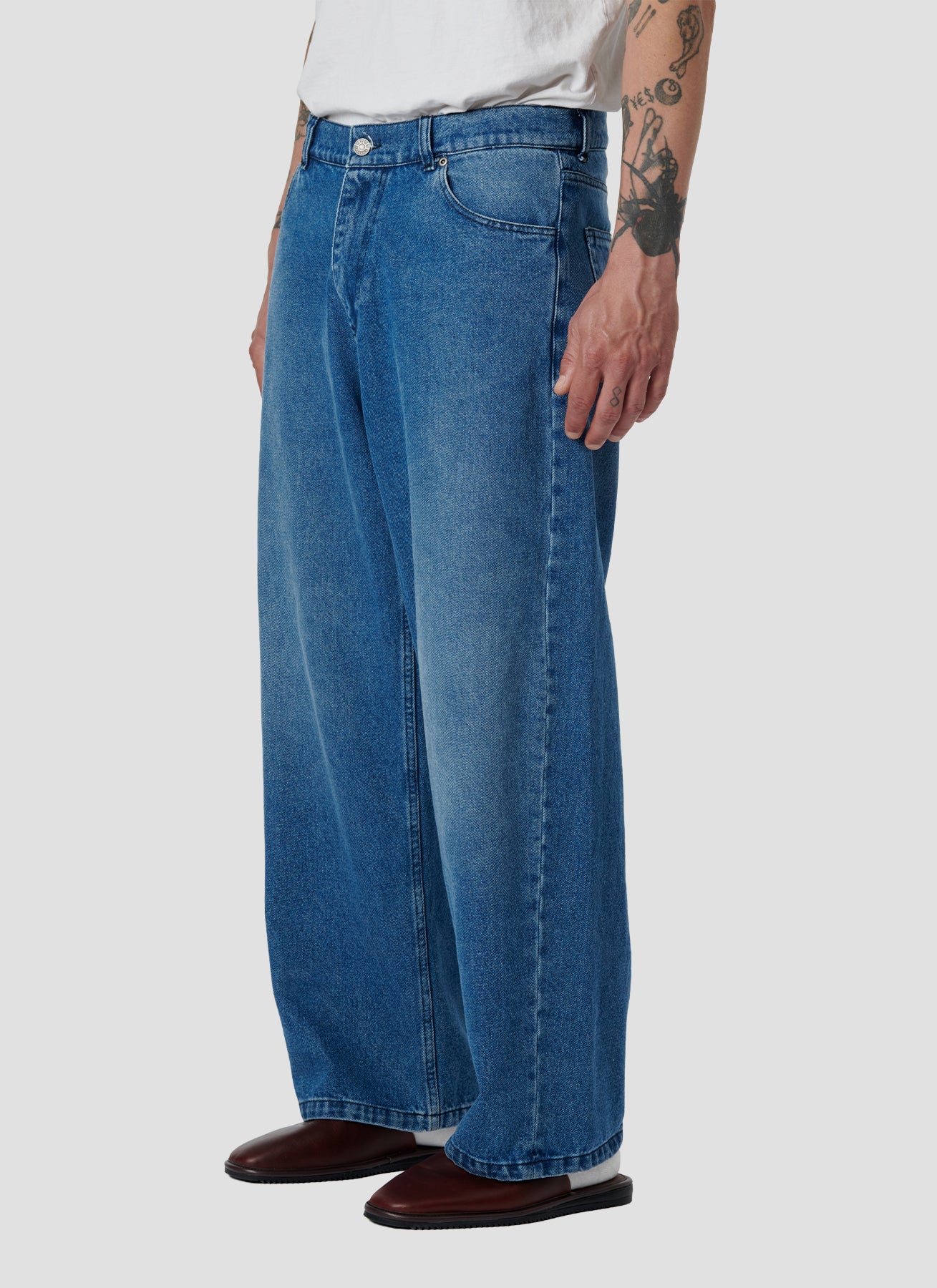 PACC18P021 ~ SUN DYED BAGGY DENIM – VINTAGE BLUE