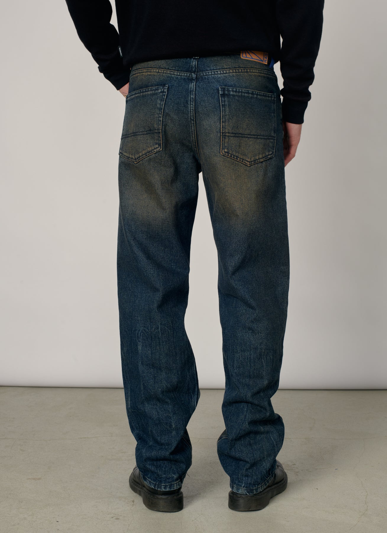 PACC19P004-1 ~ MEN WASHED TAPERED DENIM PANTS BLUE