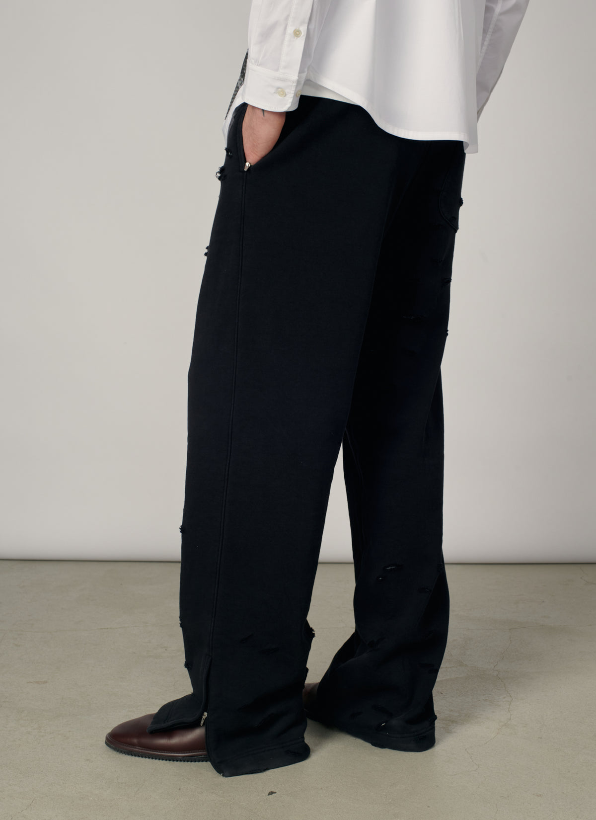 PACC19P008-1 ~ MEN THERMAL LINED ZIP SWEATPANTS BLACK