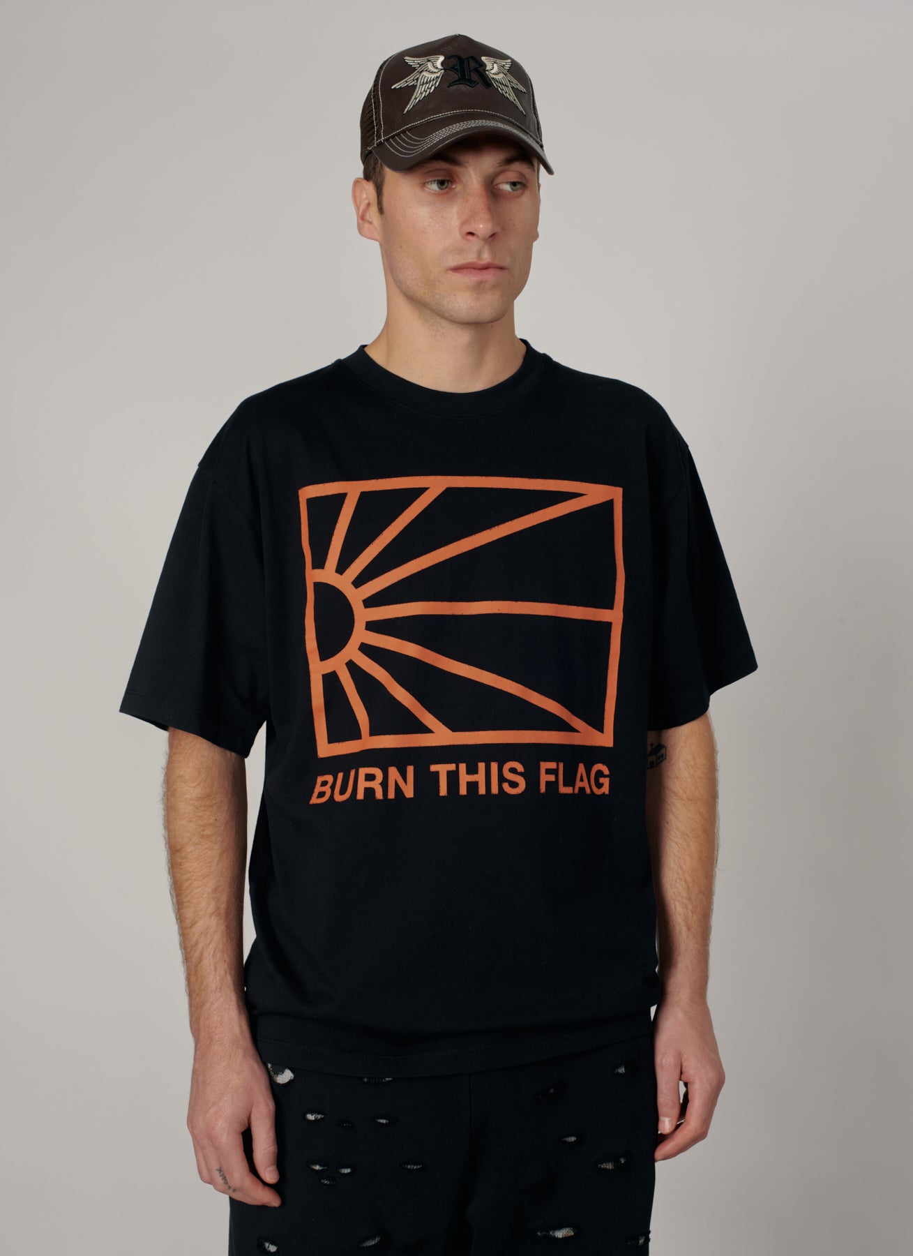 PACC19T001-1 ~ MEN BORDERS TEE SHIRT BLACK