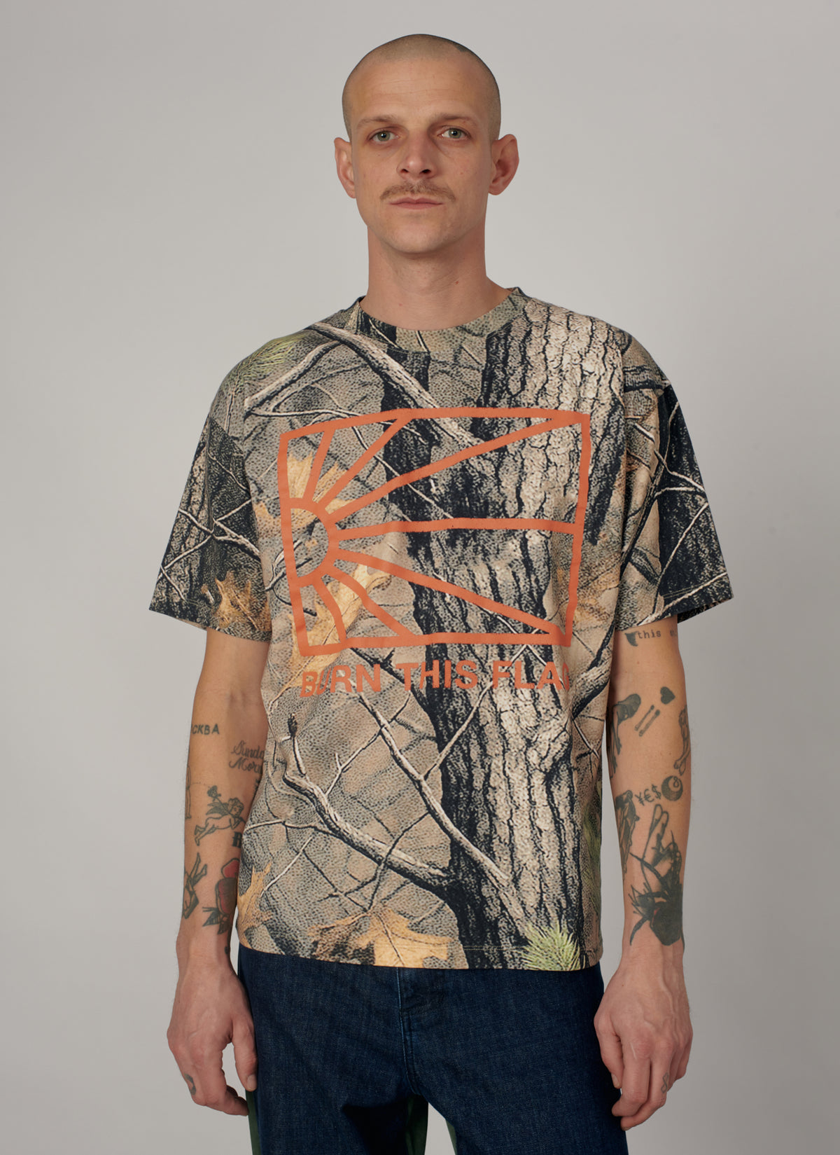 PACC19T017-1 ~ MEN BORDERS CAMO TEE SHIRT CAMO